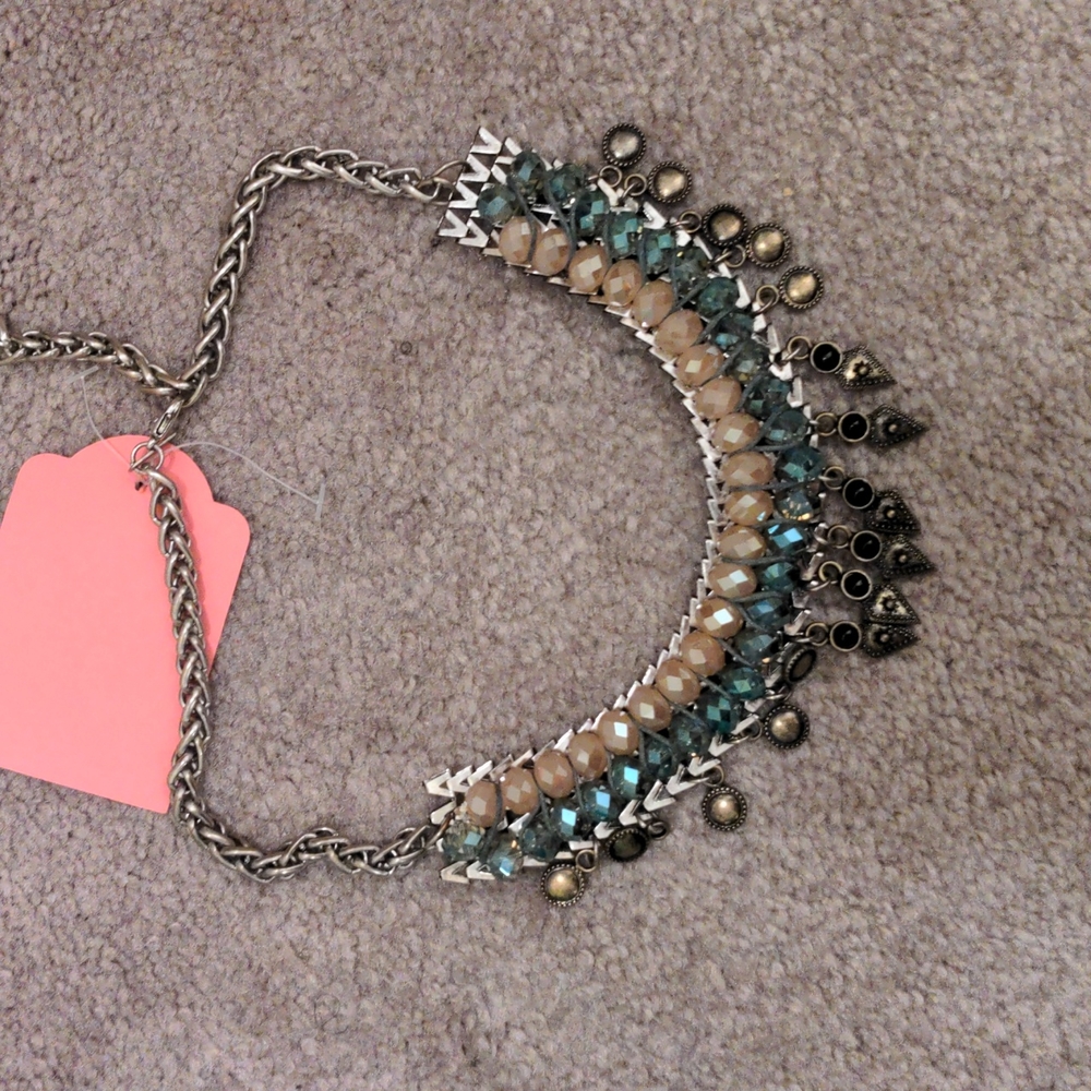 Statement necklace